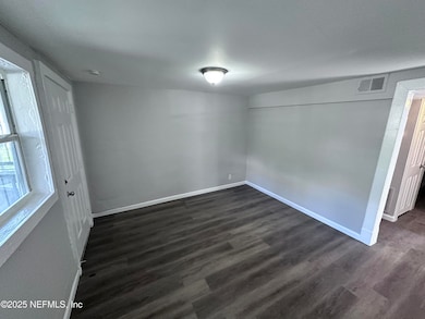 1567 W 6th St, Jacksonville, FL 32209 - photo 2