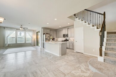 3813 Lancer Cir, Pearland, TX 77581 - photo 4