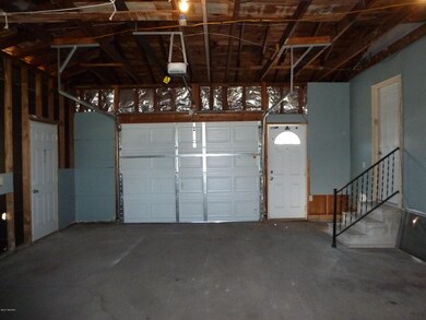 6-Garage Interior
