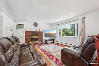 145 Catherine Ave, Mahwah, NJ 07430 - photo 5