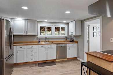 188 Stratton Rd, Rutland, VT 05701 - photo 5