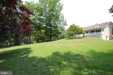 622 Weber Ln, Berkeley Springs, WV 25411 - photo 4