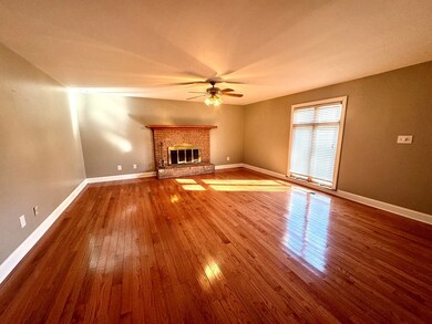 245 E Cedar Dr, Hatfield, KY 41514 - photo 7