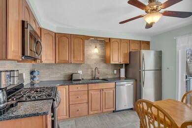 101 Donohue Rd unit 17, Dracut, MA 01826 - photo 7