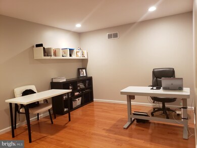 7 Steel Ct, Newark, DE 19702 - photo 4