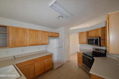 9013 N Arrington Dr, Tucson, AZ 85742 - photo 3
