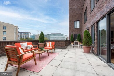 3 Washington Cir NW unit 705, Washington, DC 20037 - photo 6