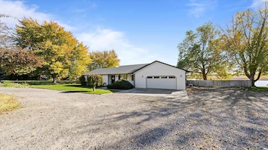 334 Tuttle Ln, Burbank, WA 99323 - photo 4