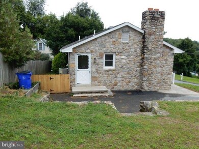 903 E C St, Brunswick, MD 21716 - photo 3