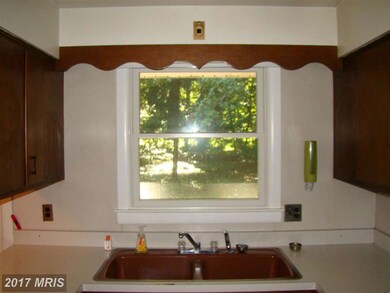 109 Maple Dr, Annapolis, MD 21403 - photo 3