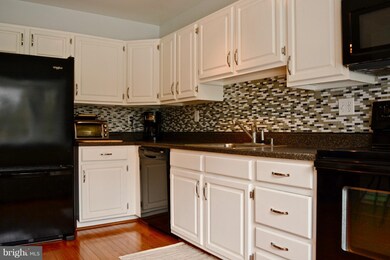 25 Valley Crossing Cir, Cockeysville, MD 21030 - photo 3