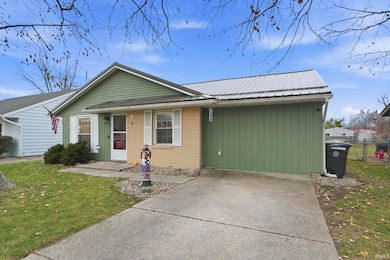 2814 Prairie Grove Dr, Fort Wayne, IN 46809 - photo 2