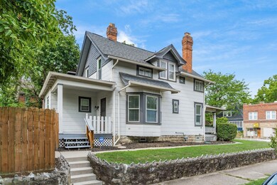 Side w/Covered Porch