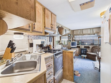 1459 Main St, Pittsburg, NH 03592 - photo 2