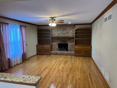 2624 Midland Dr, Naperville, IL 60564 - photo 2