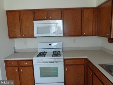 11661 Cosca Park Dr, Clinton, MD 20735 - photo 2