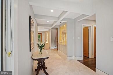 6445 Walters Woods Dr, Falls Church, VA 22044 - photo 5