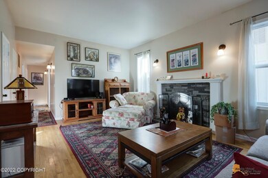 Living Room w/Fireplace
