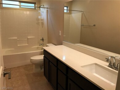 2nd floor full bathroom