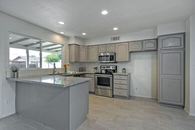 2309WChiltonSt006