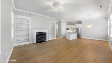 9201 Dayflower St-106