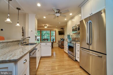 8502 Tysons Ct, Vienna, VA 22182 - photo 7