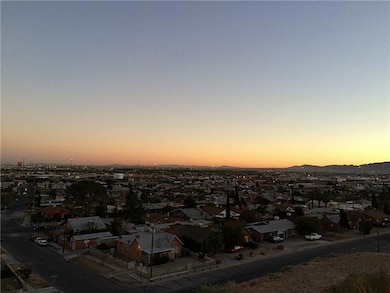 2707 Scenic Crest Cir, El Paso, TX 79930 - photo 2