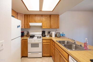 6607 Zurich St, Anchorage, AK 99507 - photo 4