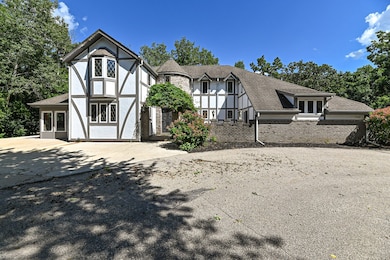 N7450 Carriage Dr, Elkhorn, WI 53121 - photo 6