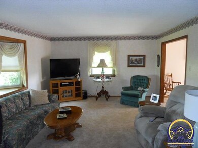 6632 SW Burlingame Rd, Topeka, KS 66619 - photo 3