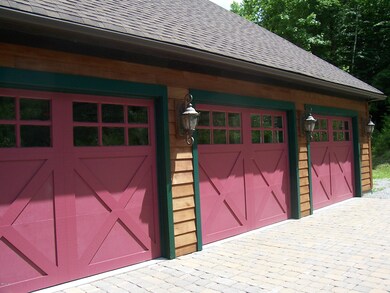 Oversized 3 Car Garage