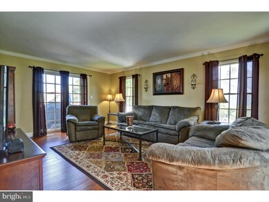 37 Wexford Dr, Monmouth Junction, NJ 08852 - photo 3