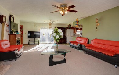 Living Room (2)