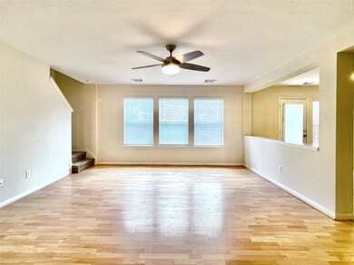 29546 S Legends Bend Dr, Spring, TX 77386 - photo 2