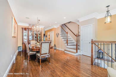 104 Presentation Cir, Staten Island, NY 10312 - photo 3