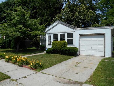 183 Sinclair Ave, Cranston, RI 02907 - photo 2