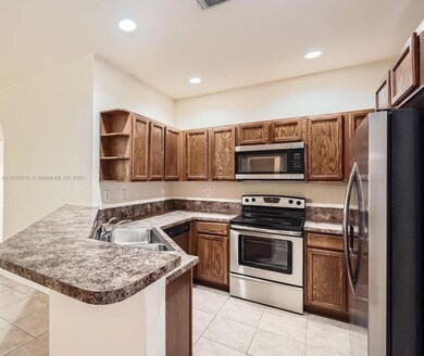 13945 SW 279th Ln unit 13945, Homestead, FL 33032 - photo 3
