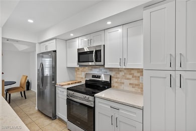 17220 Terraverde Cir unit 5, Fort Myers, FL 33908 - photo 2