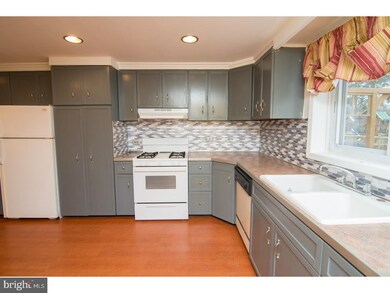 229 Yost Ave, Spring City, PA 19475 - photo 3