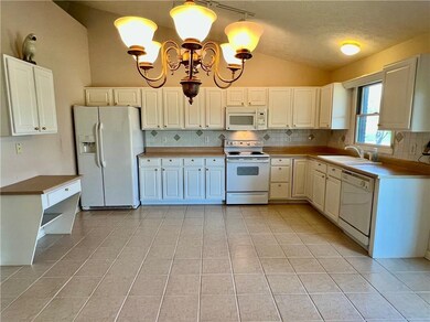 5799 Kensington Cir, Plainfield, IN 46168 - photo 5