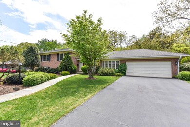 1213 Belle Vista Dr, Alexandria, VA 22307 - photo 2