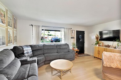 102 Roger St (41)