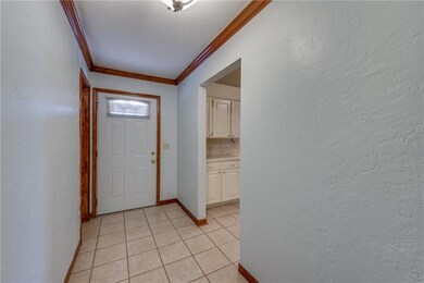 2517 NW 114th Terrace, Oklahoma City, OK 73120 - photo 4