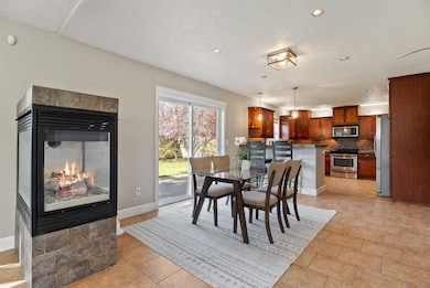 Tom Standish Real Estate 7-web-or-mls-Ri