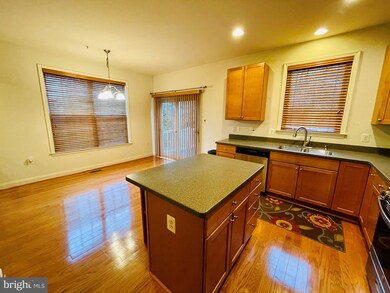 9122 Marlove Oaks Ln, Owings Mills, MD 21117 - photo 7