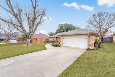 7312 Hialeah Cir W, North Richland Hills, TX 76182 - photo 3