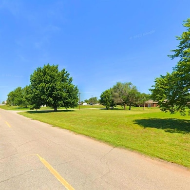 601 E Main St, Watonga, OK 73772 - photo 4