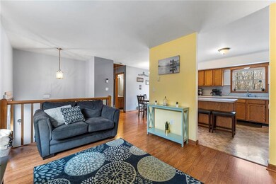 302 Bumble Bee Pass, Cresco, PA 18326 - photo 6