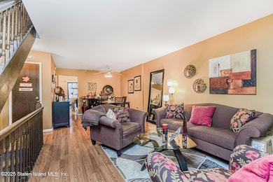 22 A Elmwood Park Dr, Staten Island, NY 10314 - photo 2