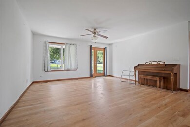 508 N 4th Ave, Chenoa, IL 61726 - photo 5